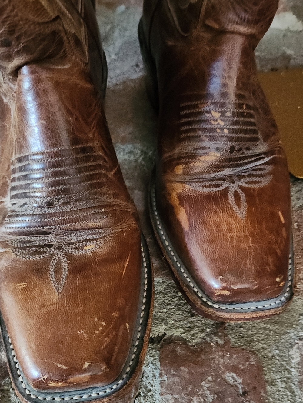 Justin Boots Brown Leather Western Heeled Boots - Picture 5 of 9